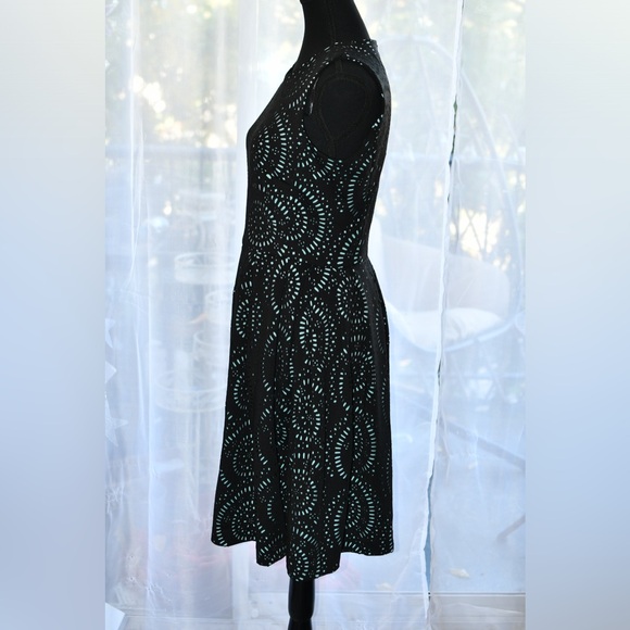 Calvin Klein size 4 Black Over Green Dress. - Picture 2 of 13